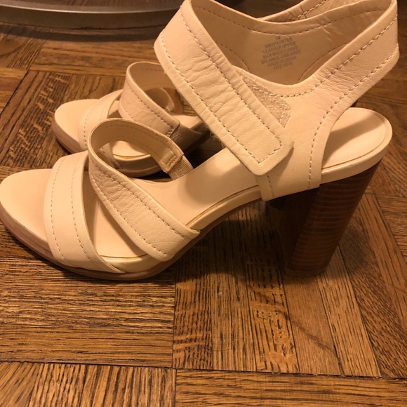 Nine West nude leather block heel sandals Sz 7 - Picture 6 of 6